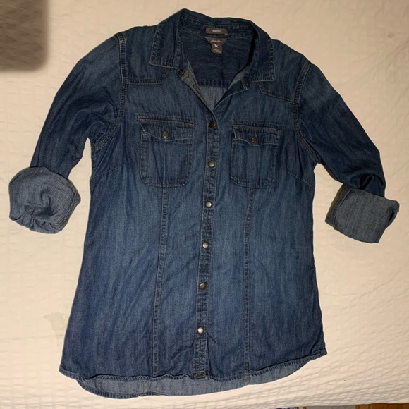 Eddie Bauer fitted denim shirt - Picture 1 of 2